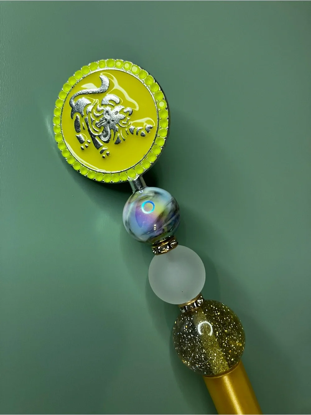 Leo Zodiac Lion Medallion Handmade Beaded Pen